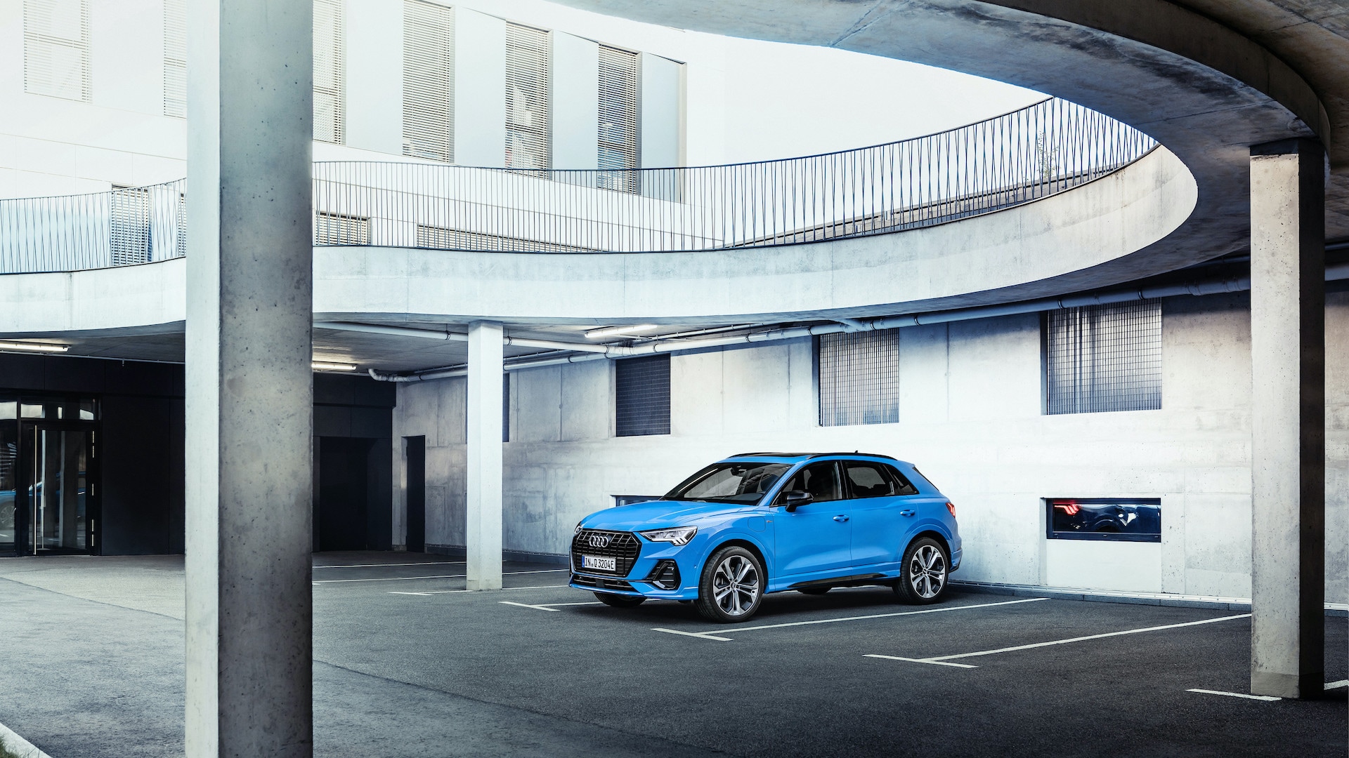Ladda Audi Q3 TFSI E hemma