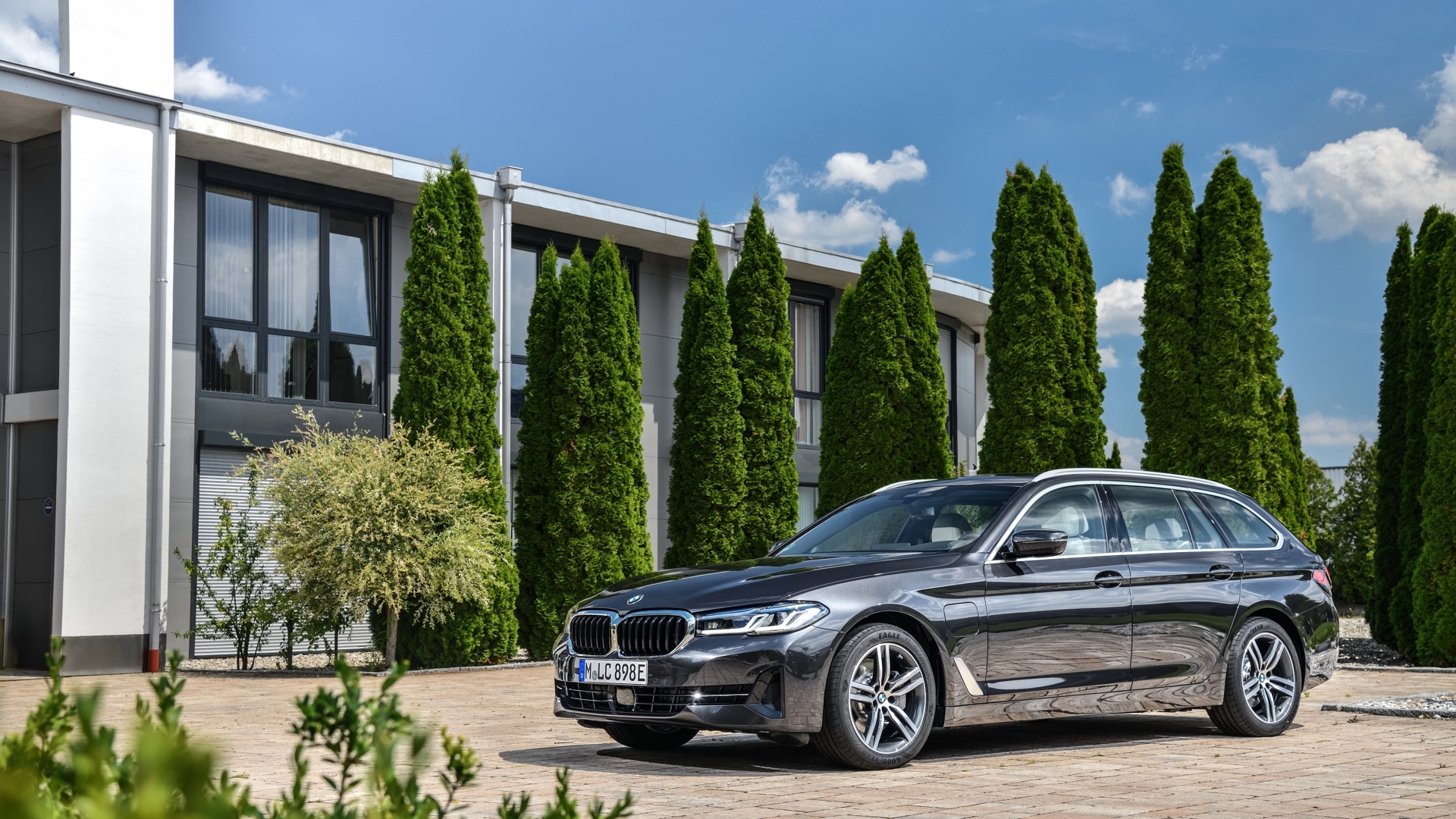Ladda BMW 530e hemma