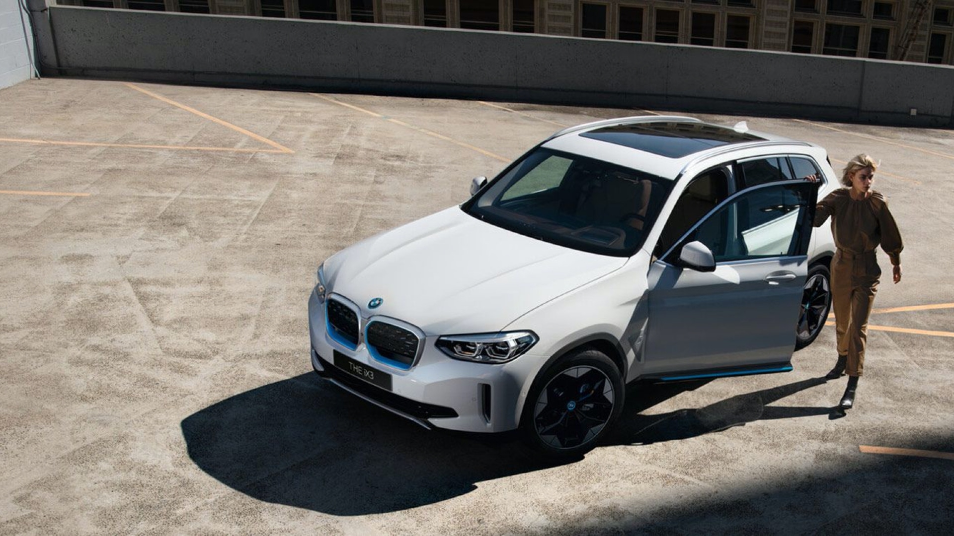 Ladda BMW iX3 hemma