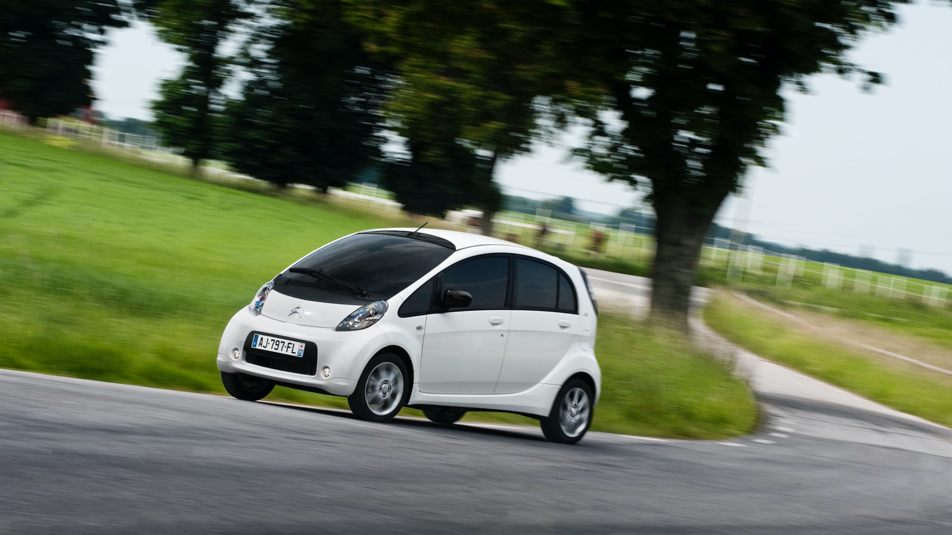 Ladda Citroen C-zero hemma
