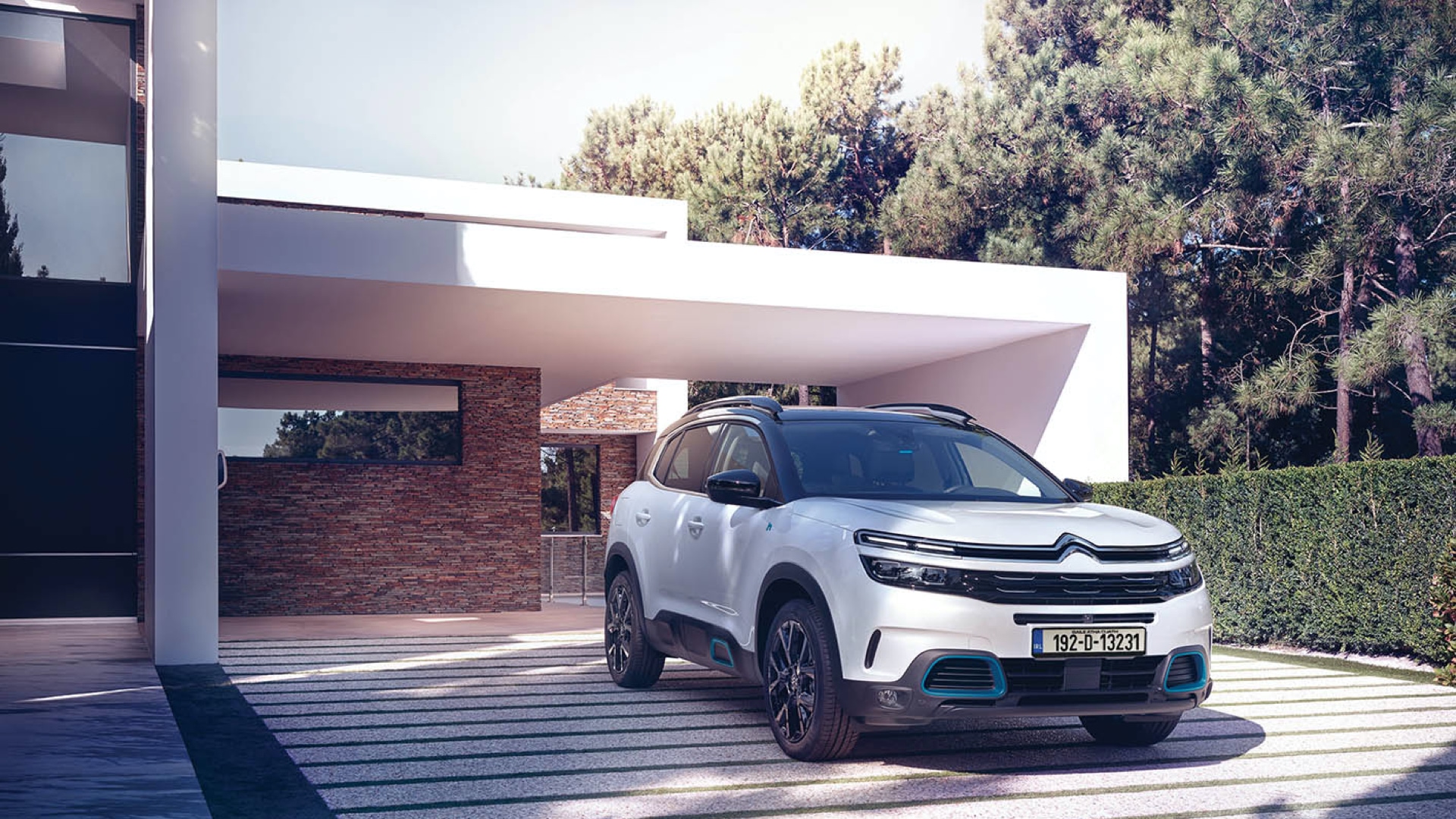 Ladda Citroen C5 aircross hemma
