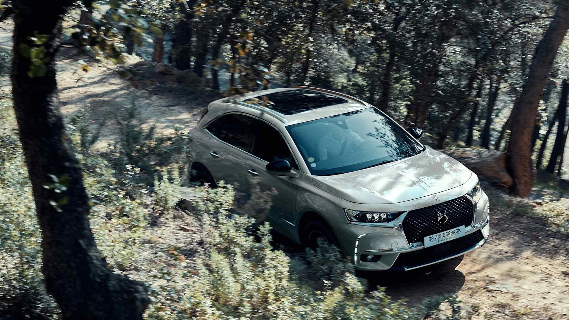 Ladda DS 7 CROSSBACK E-TENSE hemma