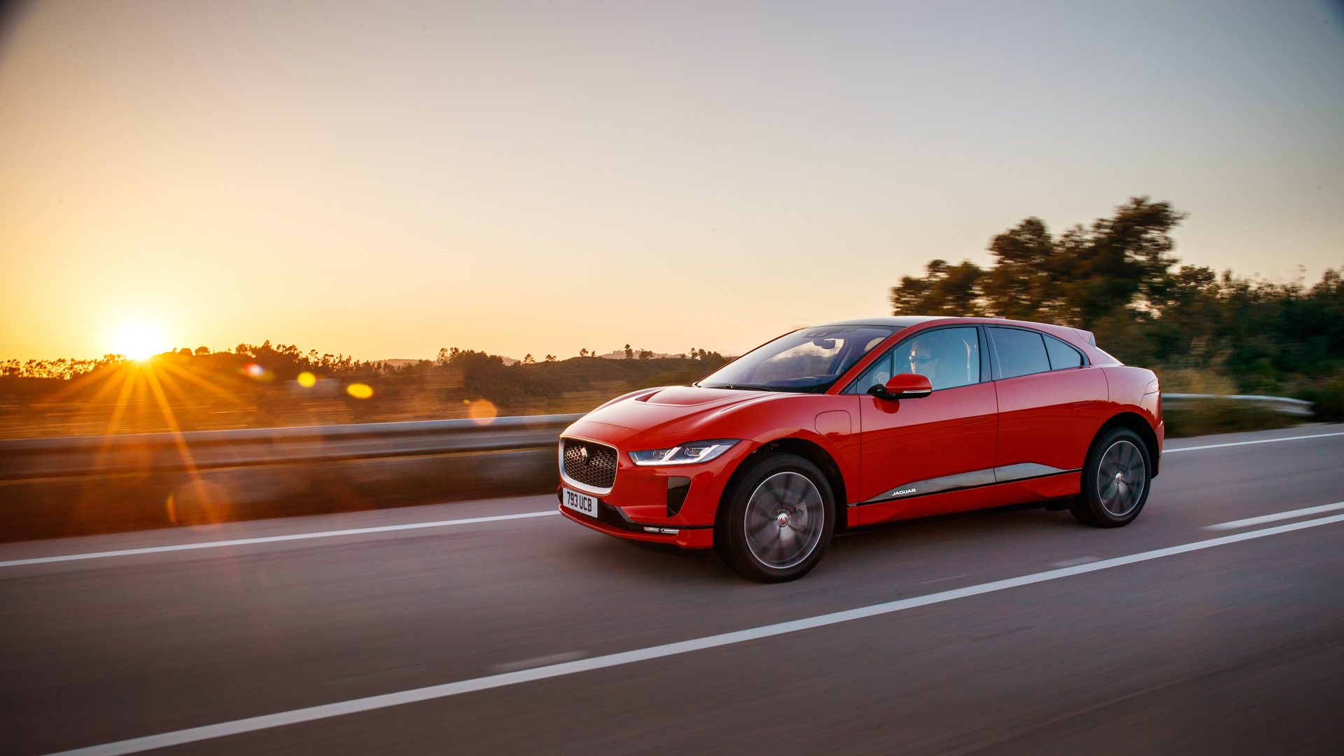 Ladda Jaguar I-Pace hemma