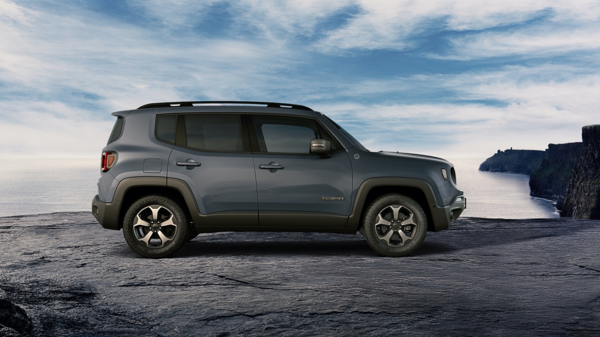 Ladda Jeep Renegade 4xe hemma