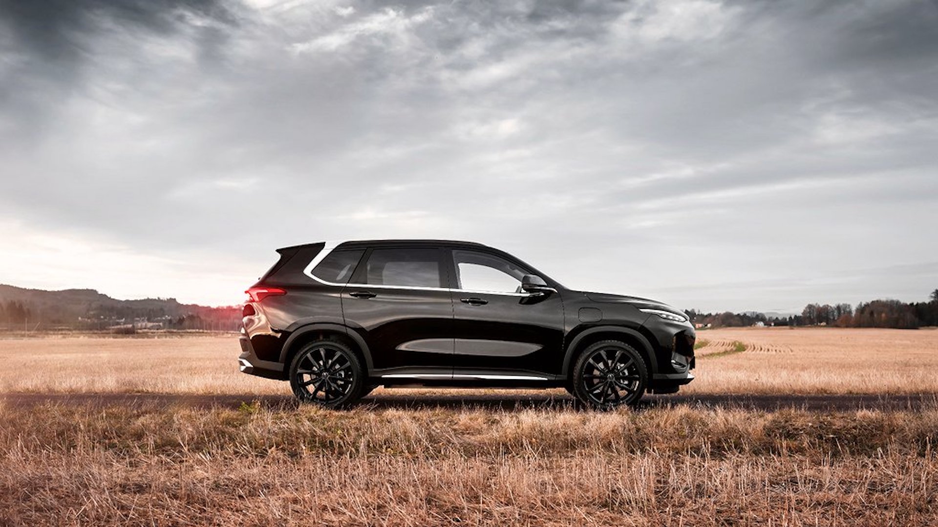 Ladda Maxus EUNIQ 6 SUV hemma