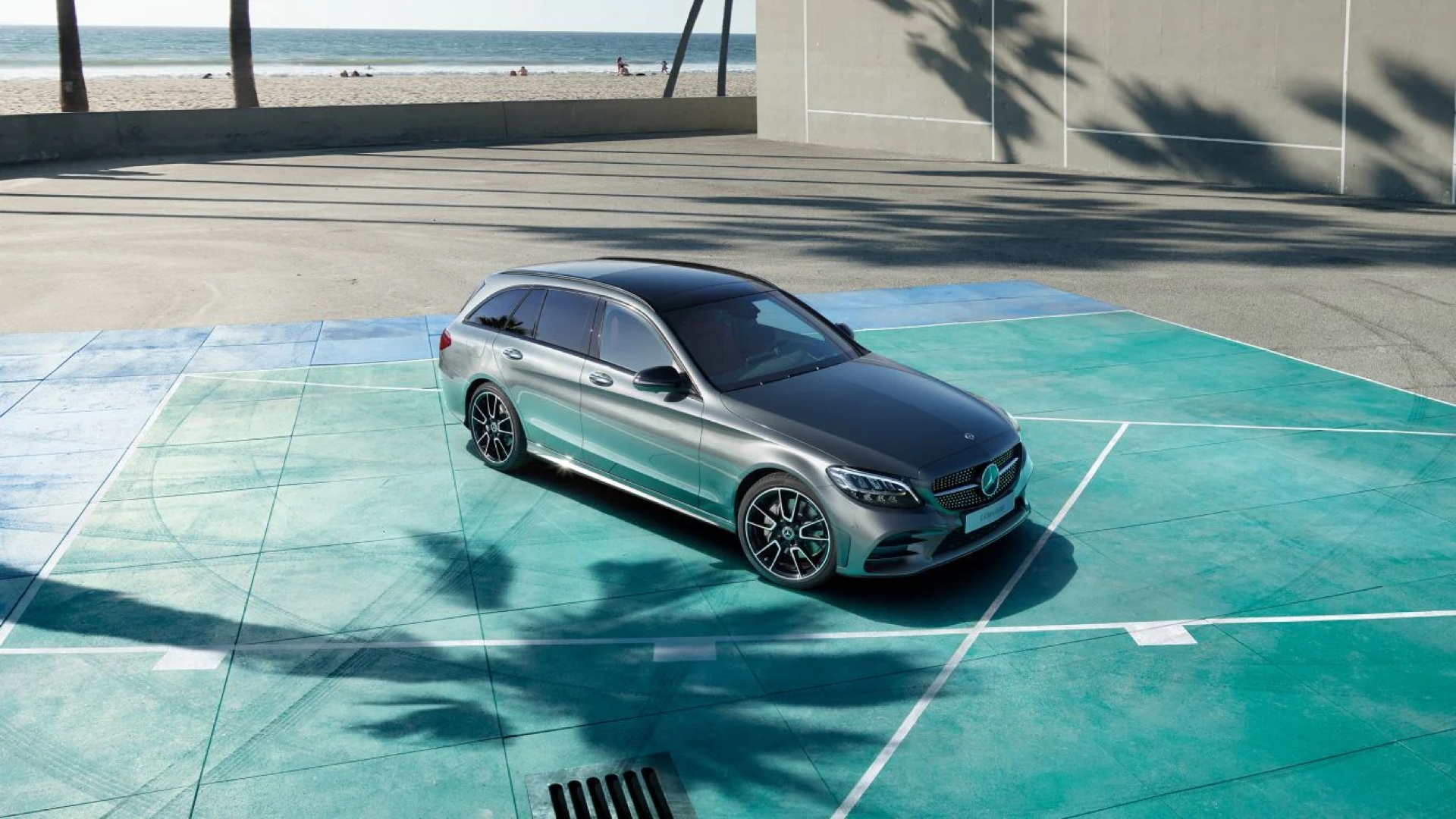 Ladda Mercedes C-klass e hemma