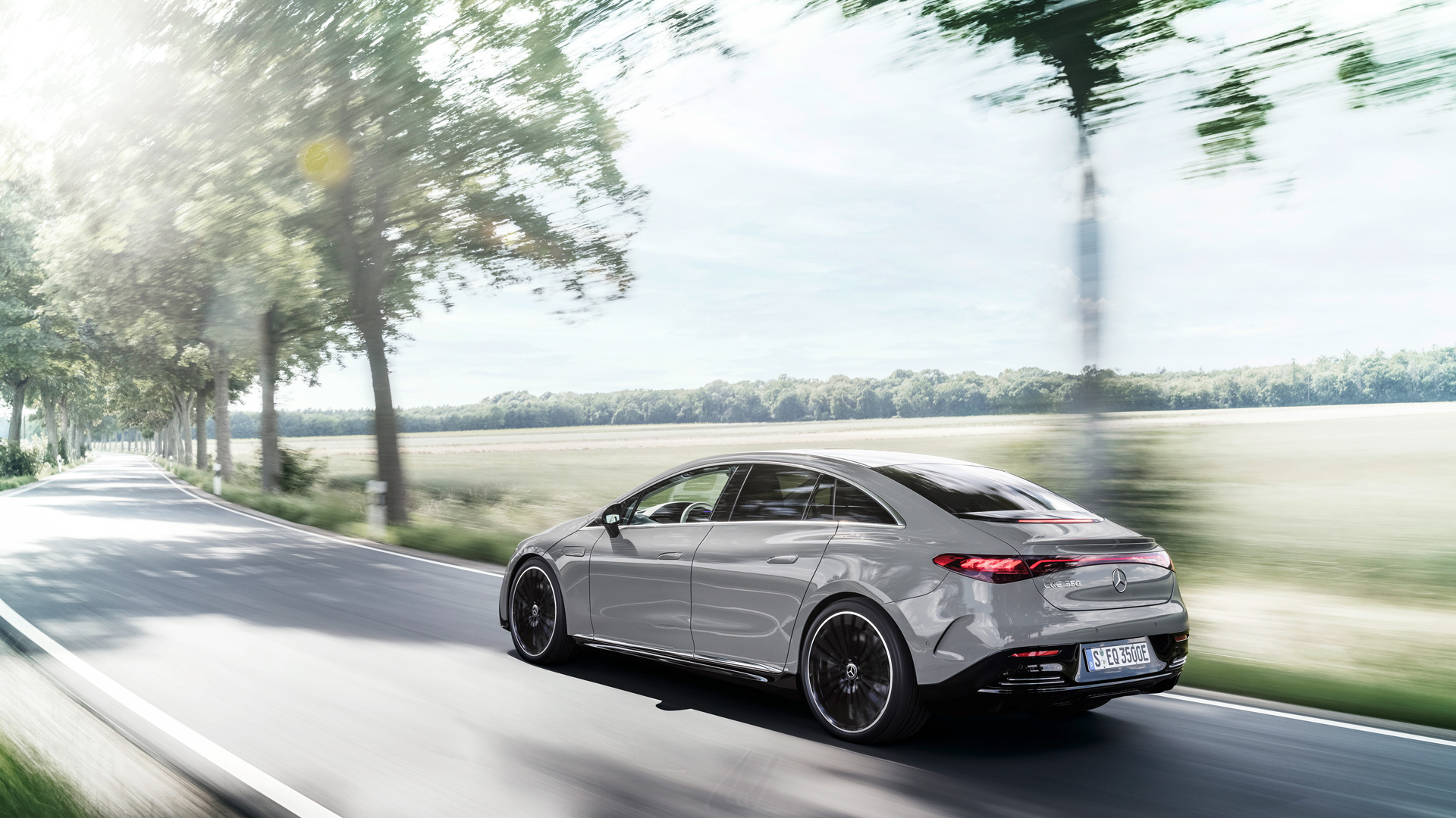 Ladda Mercedes EQE hemma