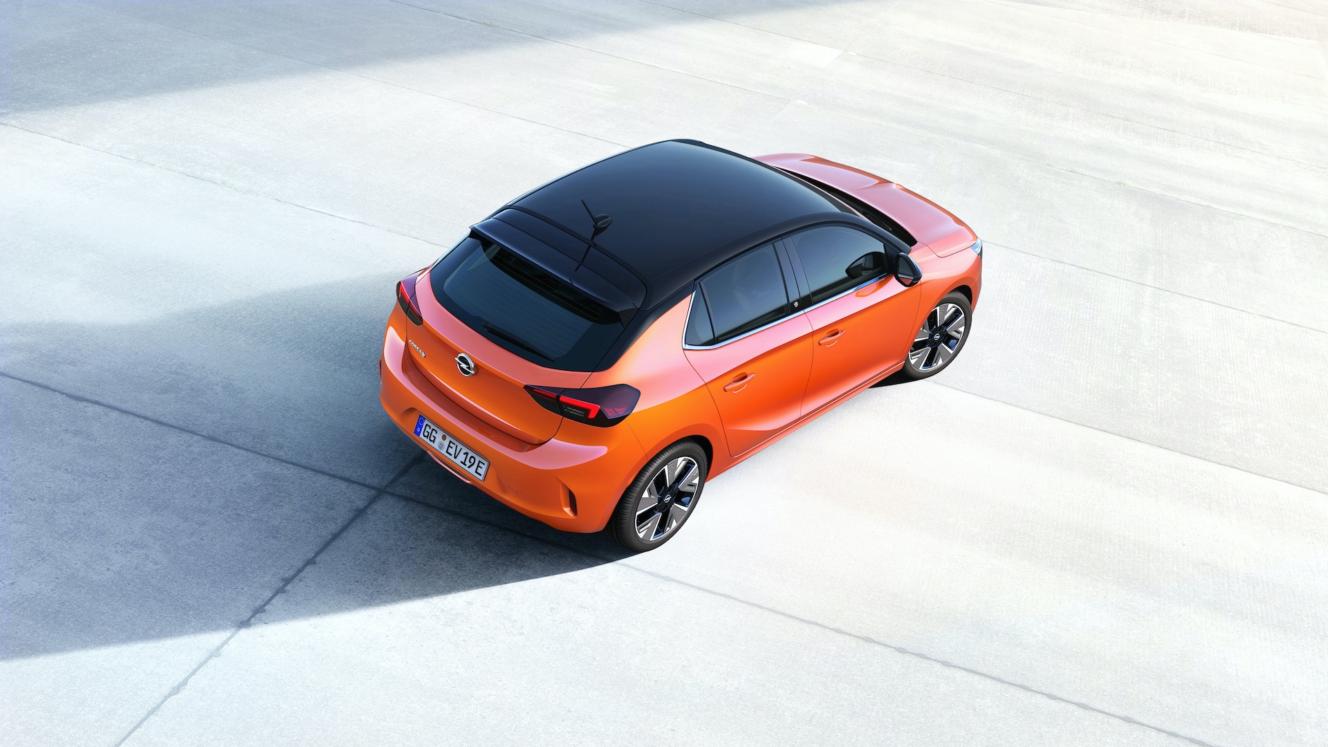 Ladda Opel Corsa-E hemma