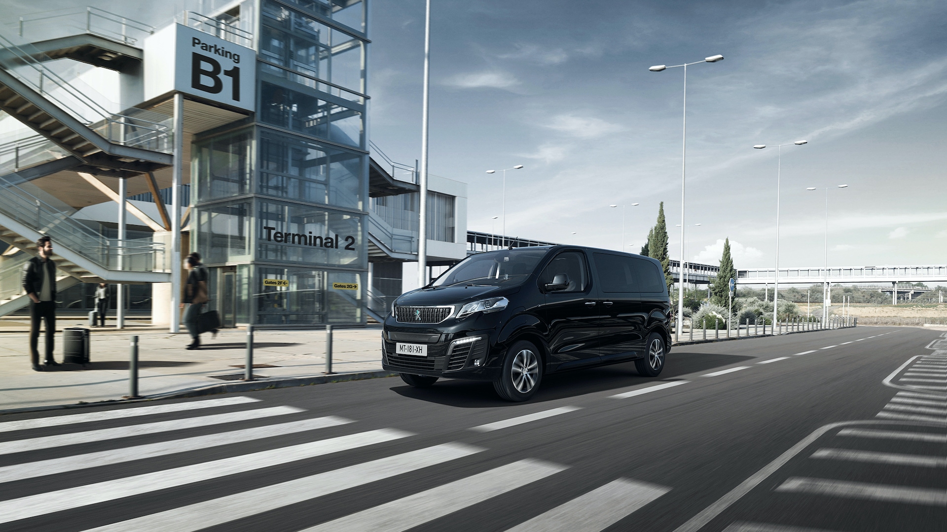 Ladda Peugeot e-Traveller hemma