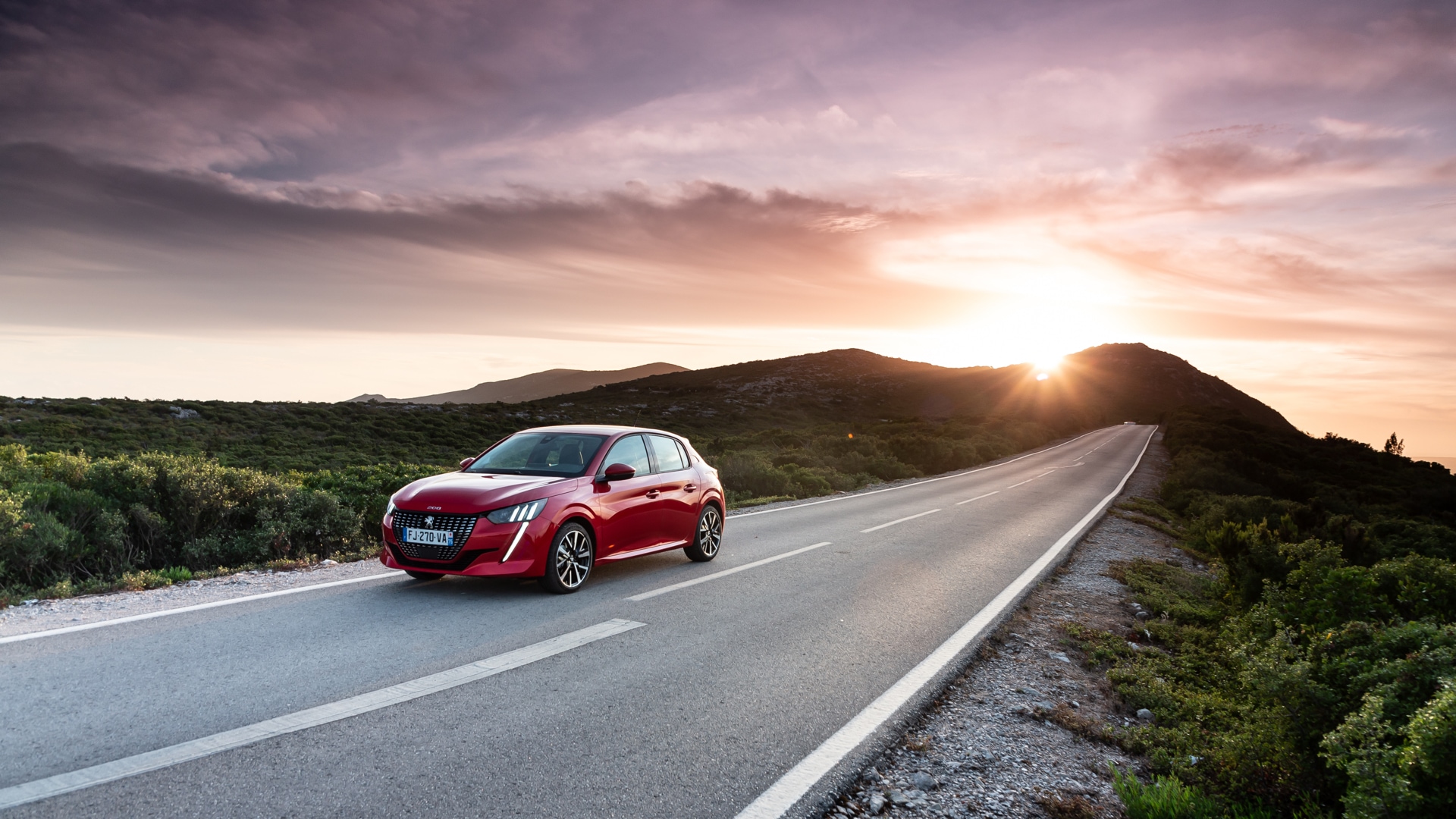 Ladda Peugeot e-208 hemma