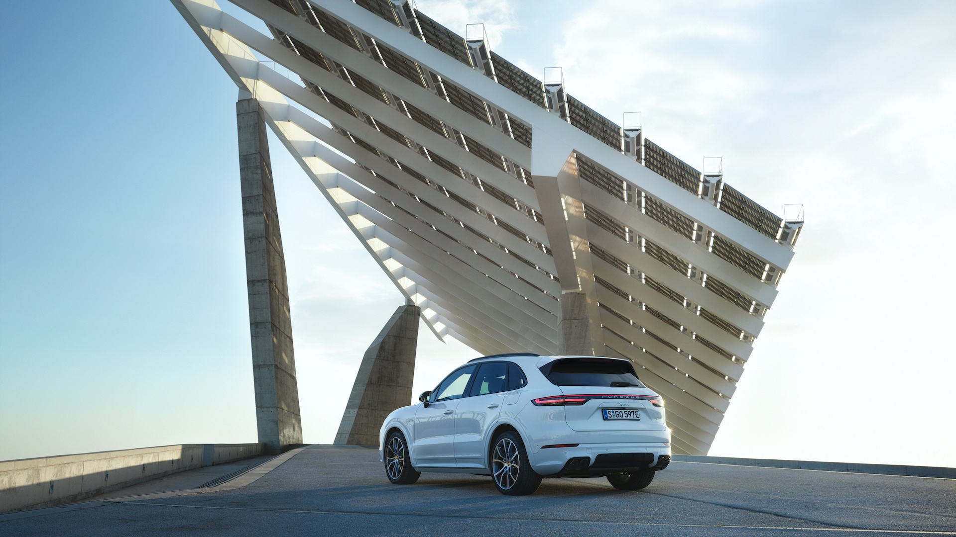 Ladda Porsche Cayenne hemma