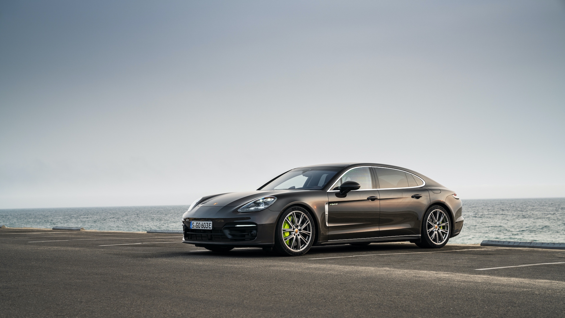 Ladda Porsche Panamera hemma