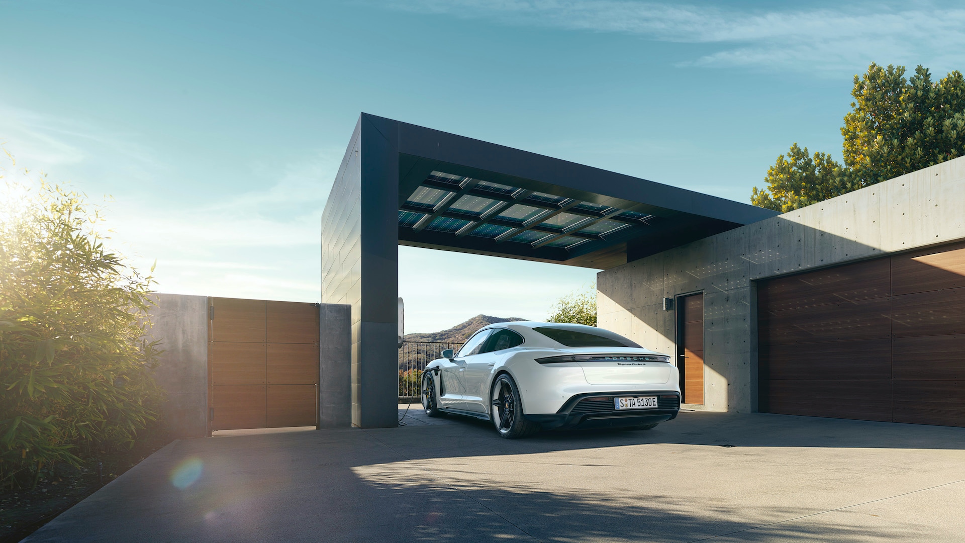 Ladda Porsche Taycan hemma