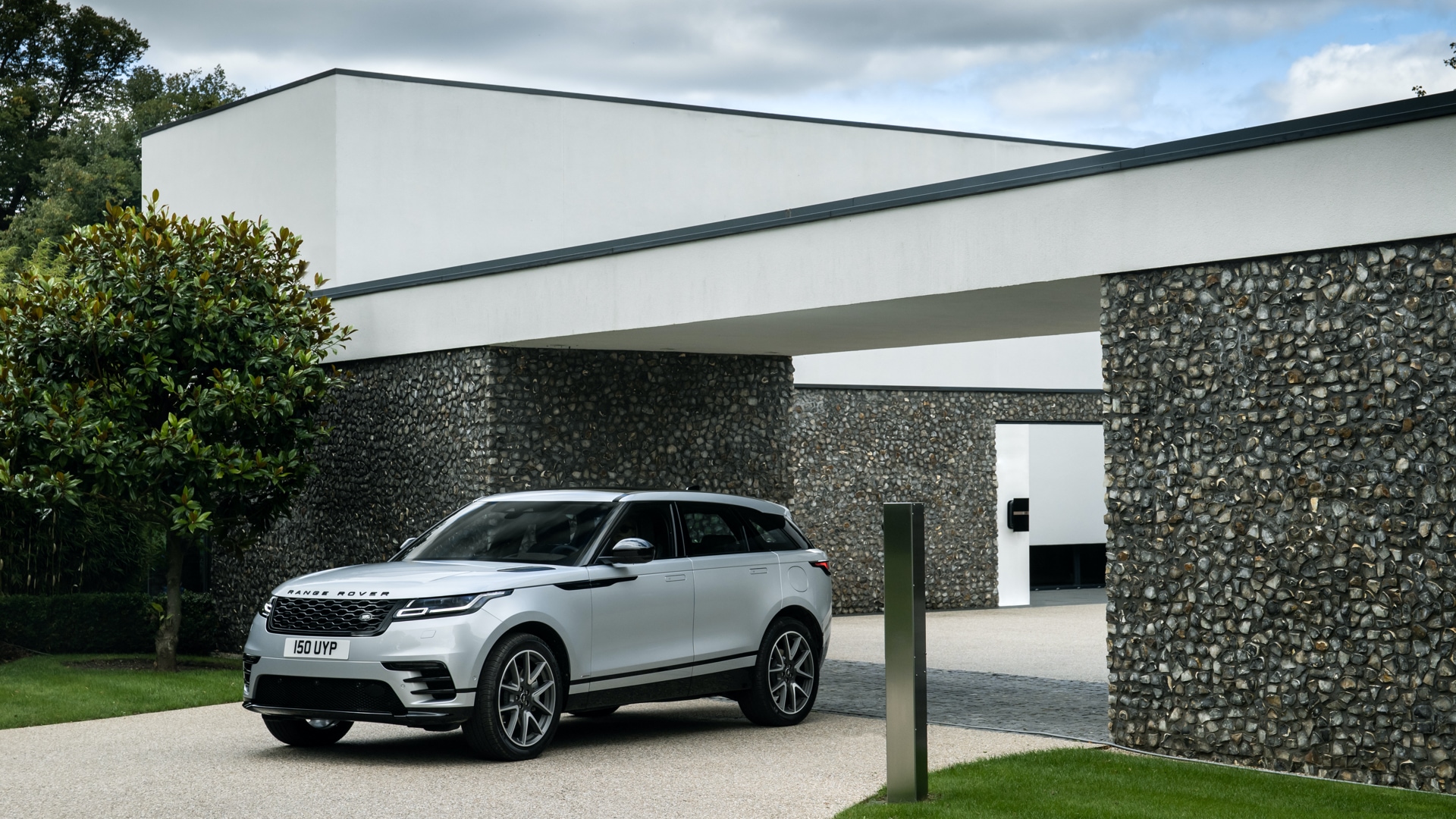 Ladda Land Rover Range Rover Velar hemma