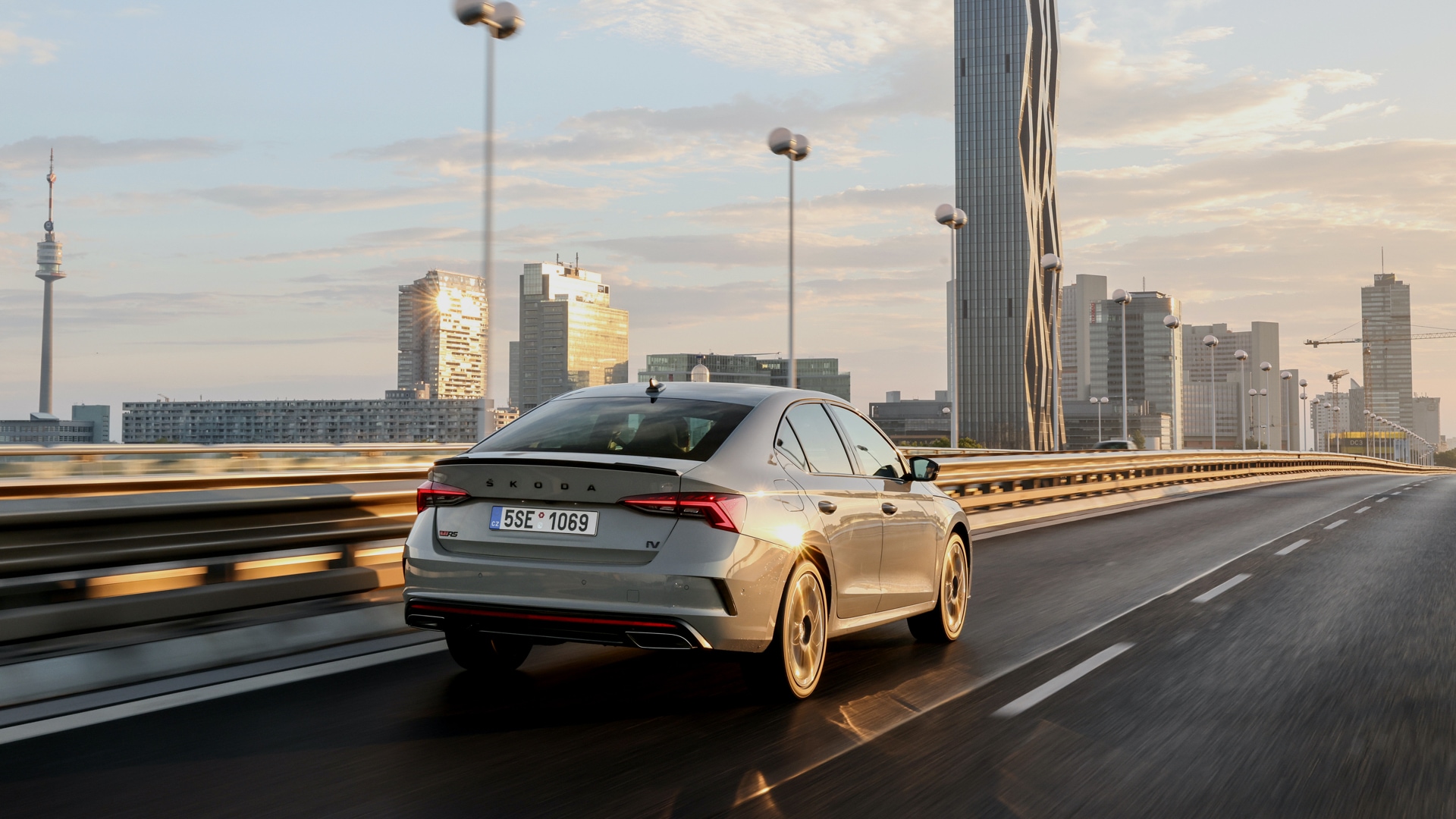 Ladda Skoda Octavia iV hemma